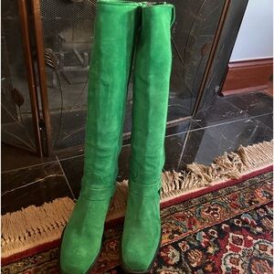 Free People Green Suede Boot☘️🌴🍾.